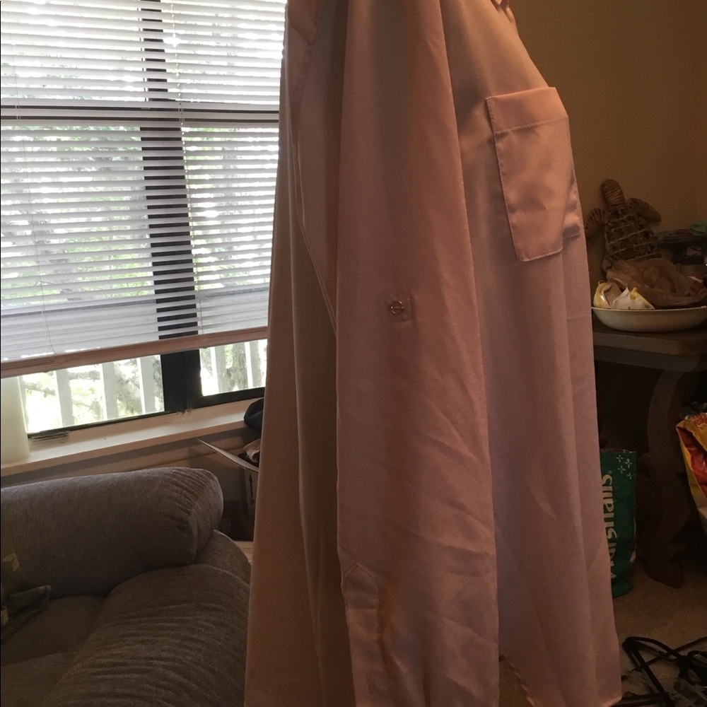 Pink button down blouse - Picture 4 of 4